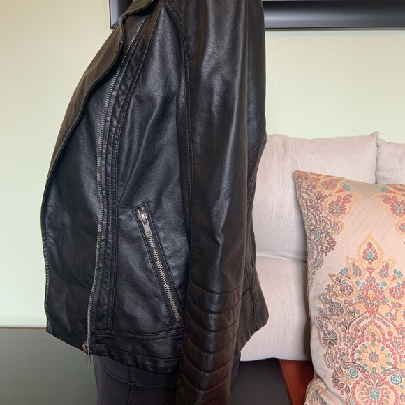 Cupcakes and Cashmere Faux Leather Moro Jacket - Picture 7 of 9